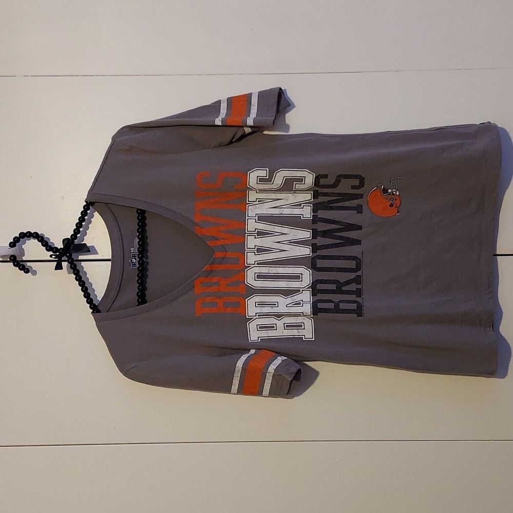 NFL Cleveland Browns BROWNS BROWNS BROWNS Grey Short Sleeve T-Shirt Size Medium